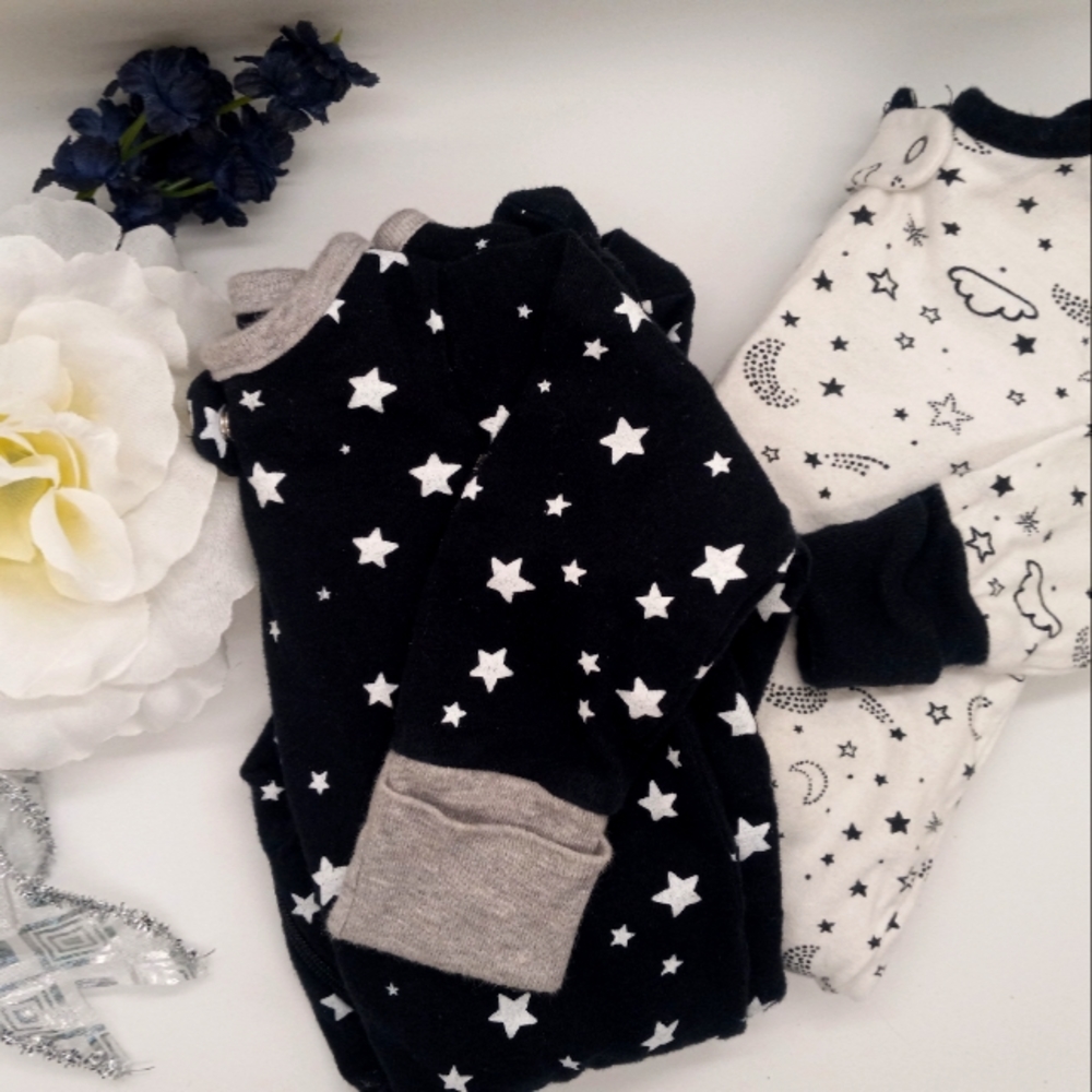 (2) Gerber Footie Sleepers